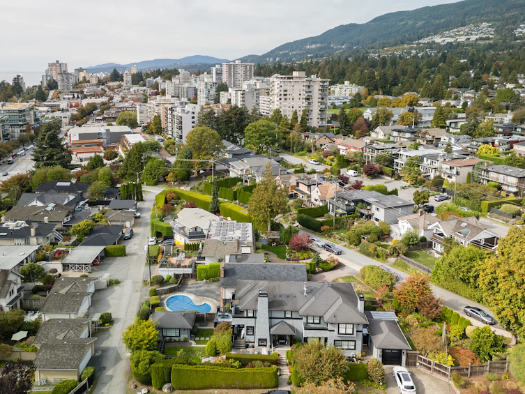 1248 Keith Road, West Vancouver, BC, V7T 1M9 - 13