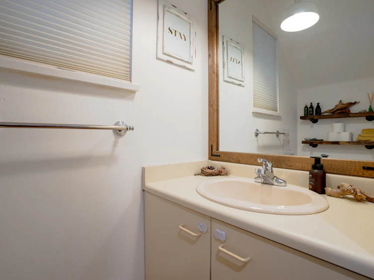 1344-1346 Laburnum Street, Vancouver, BC, V6J 3W3 - 8