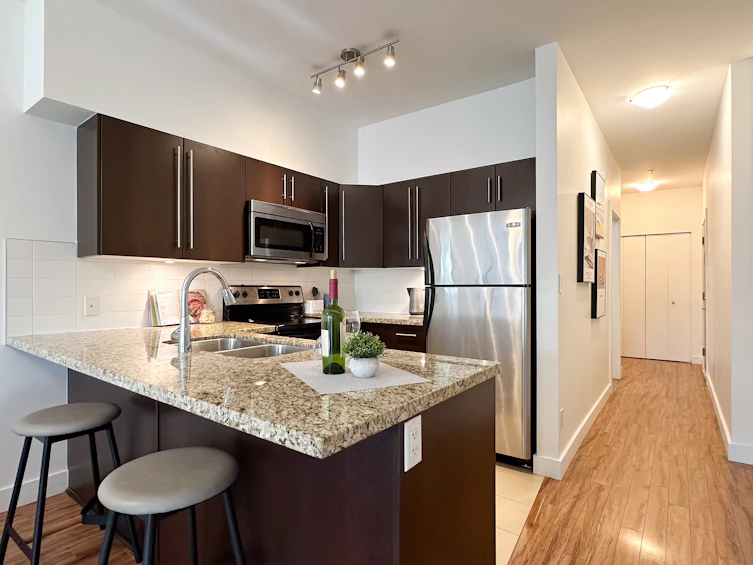 301-7655 Edmonds Street, Burnaby, BC, V3N 1B6 - 10
