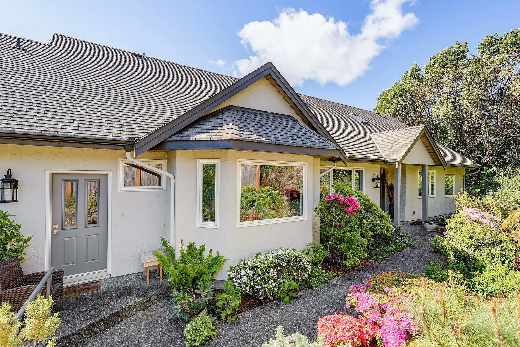 1345 Readings Drive, North Saanich, BC, V8L 5K7