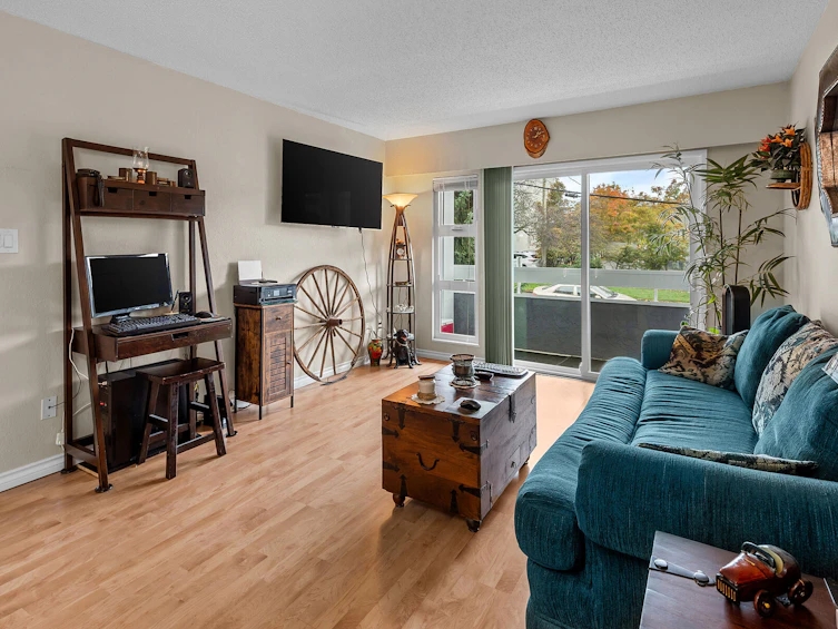 201-1537 Morrison Street, Victoria, BC, V8R 4K1 - 4