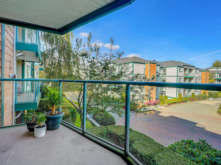 212-898 Vernon Avenue, Saanich, BC, V8X 2W6 - 3