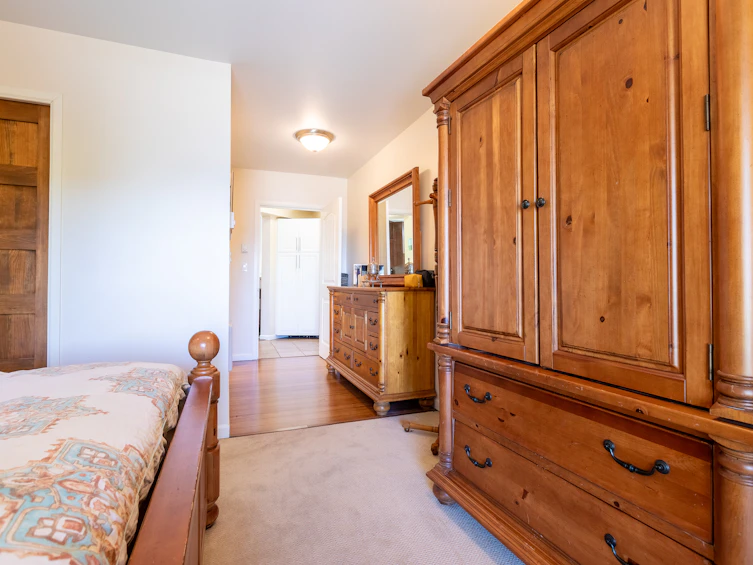 4572 Cordova Bay Road, Saanich, BC, V8X 3V5 - 11