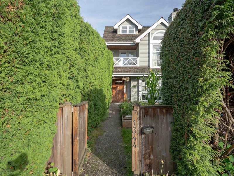 1344 Laburnum Street, Vancouver BC V6J 3W3