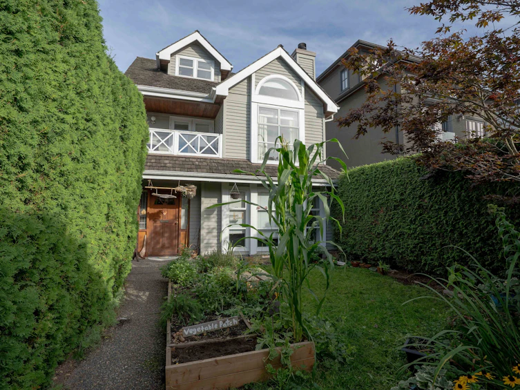 1344 Laburnum Street, Vancouver, BC, V6J 3W3 - 2