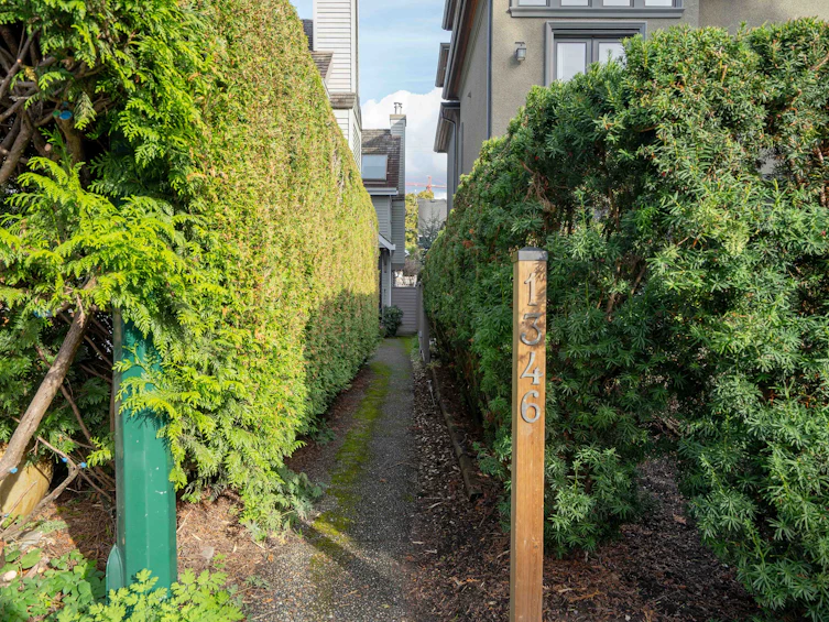 1346 Laburnum Street, Vancouver, BC, V6J 3W3 - 4