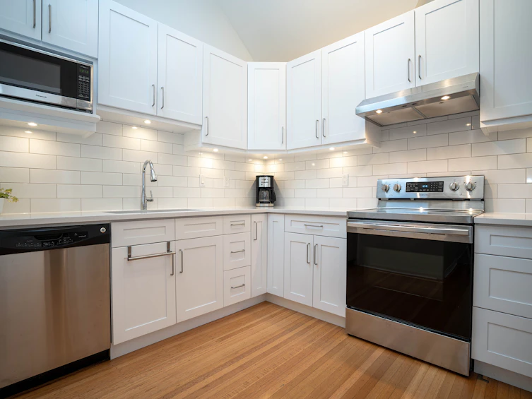 1346 Laburnum Street, Vancouver, BC, V6J 3W3 - 7
