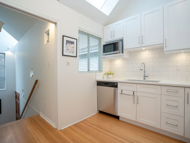 1346 Laburnum Street, Vancouver, BC, V6J 3W3 - 9