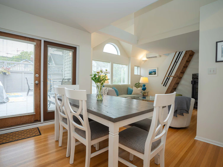 1346 Laburnum Street, Vancouver, BC, V6J 3W3