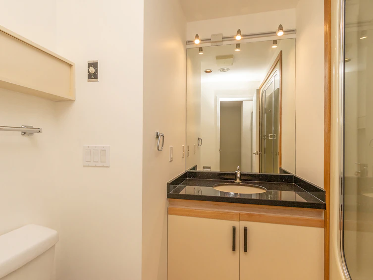 1201-2120 Argyle Avenue, West Vancouver, BC, V7V 1A4 - 18