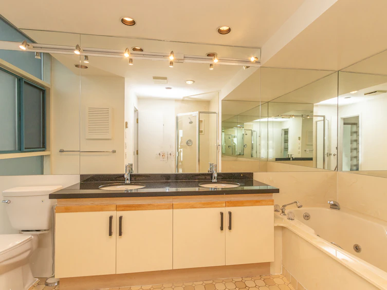1201-2120 Argyle Avenue, West Vancouver, BC, V7V 1A4 - 17