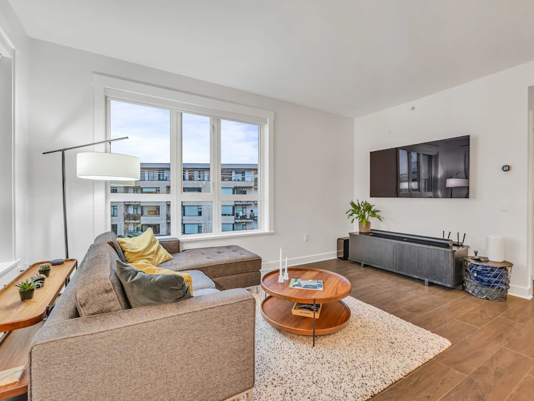 408-733 W 14th Street, North Vancouver, BC, V7M 0C6 - 8