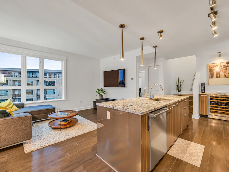 408-733 W 14th Street, North Vancouver, BC, V7M 0C6 - 9