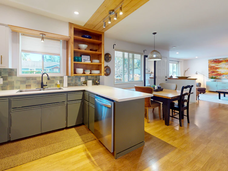5762 Surf Circle, Sechelt, BC, V0N 3A0 - 10