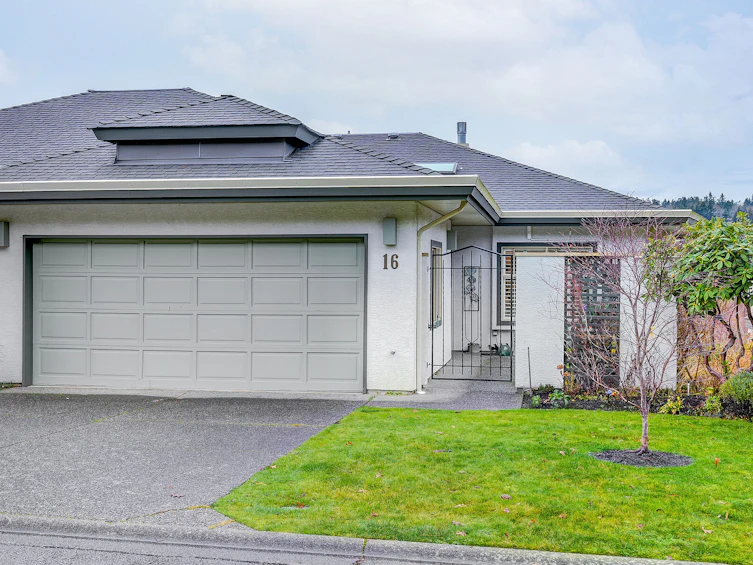 16-4360 Emily Carr Drive, Saanich, BC, V8X 4Y4 - 8
