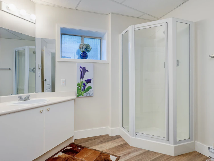 16-4360 Emily Carr Drive, Saanich, BC, V8X 4Y4 - 38