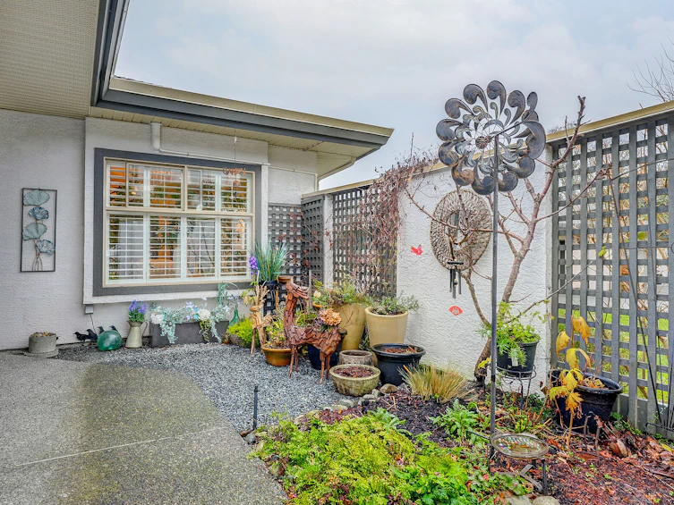16-4360 Emily Carr Drive, Saanich, BC, V8X 4Y4 - 9