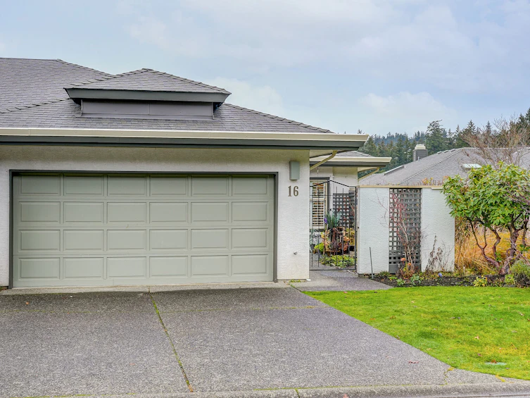 16-4360 Emily Carr Drive, Saanich, BC, V8X 4Y4 - 7