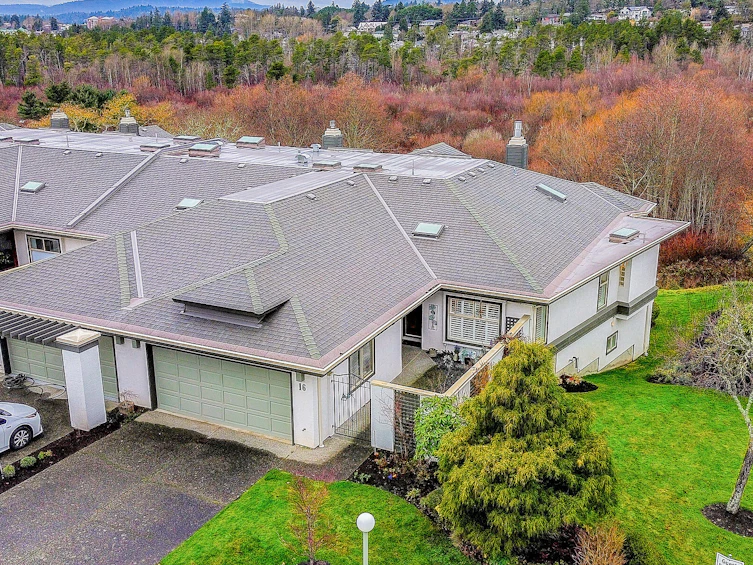 16-4360 Emily Carr Drive, Saanich, BC, V8X 4Y4 - 3