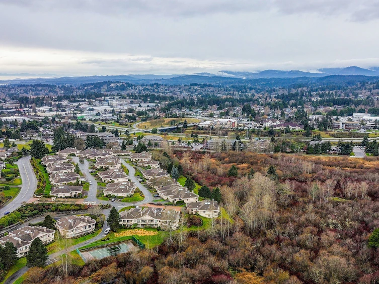 16-4360 Emily Carr Drive, Saanich, BC, V8X 4Y4 - 44