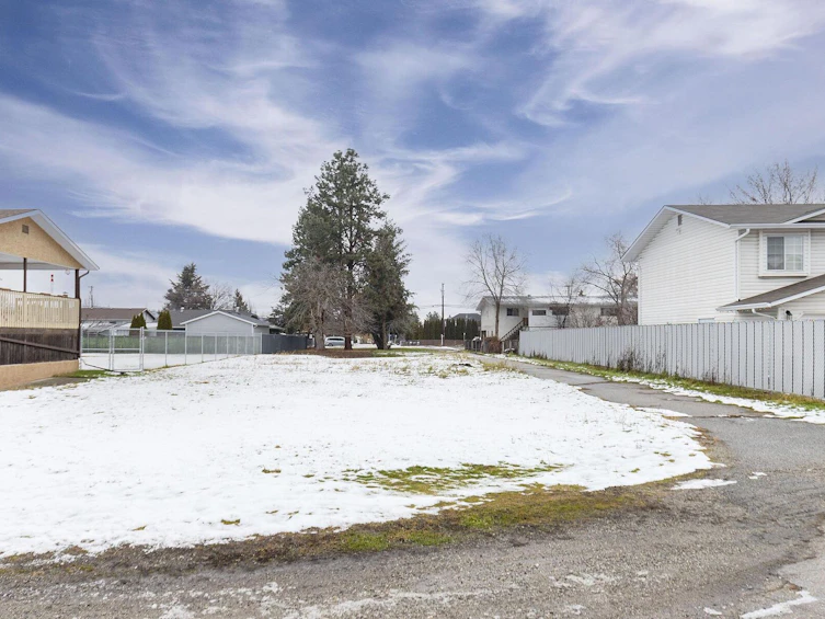 165 Mccurdy Road, Kelowna, BC, V1X 2P1