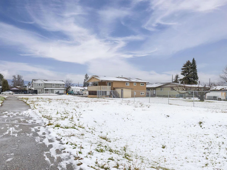 165 Mccurdy Road, Kelowna, BC, V1X 2P1 - 3