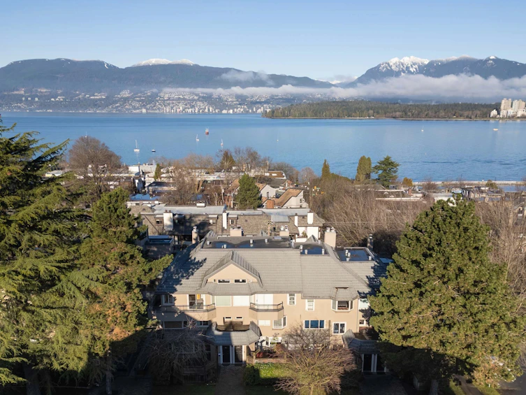 2407 W 1st Avenue, Vancouver, BC, V6K 1G6 - 4
