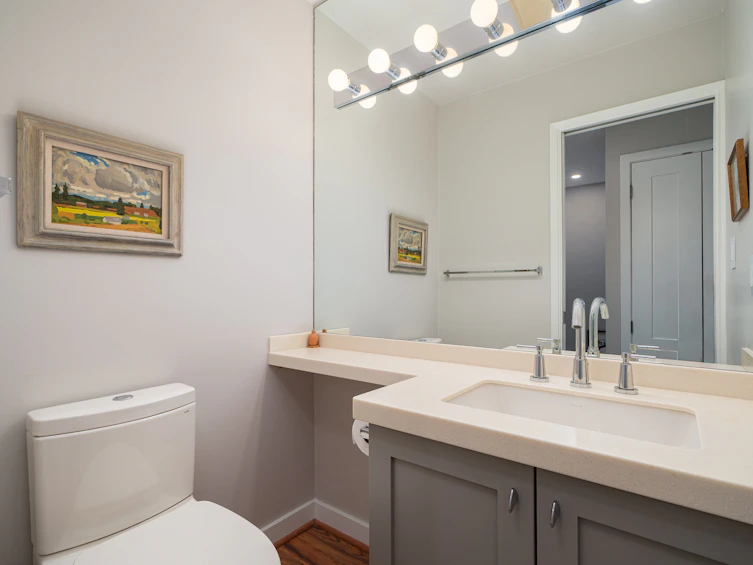 2407 W 1st Avenue, Vancouver, BC, V6K 1G6 - 10