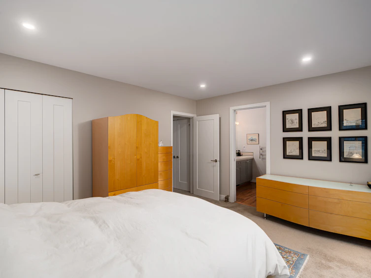 2407 W 1st Avenue, Vancouver, BC, V6K 1G6 - 12