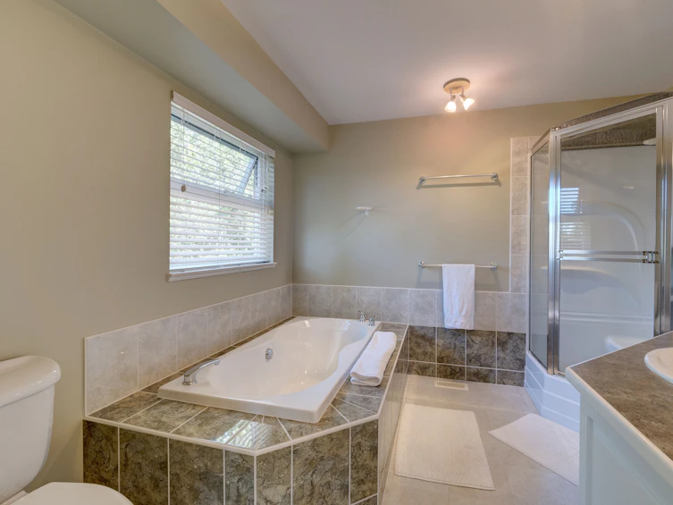6183 Oracle Road, Sechelt, BC, V7Z 0N7 - 30