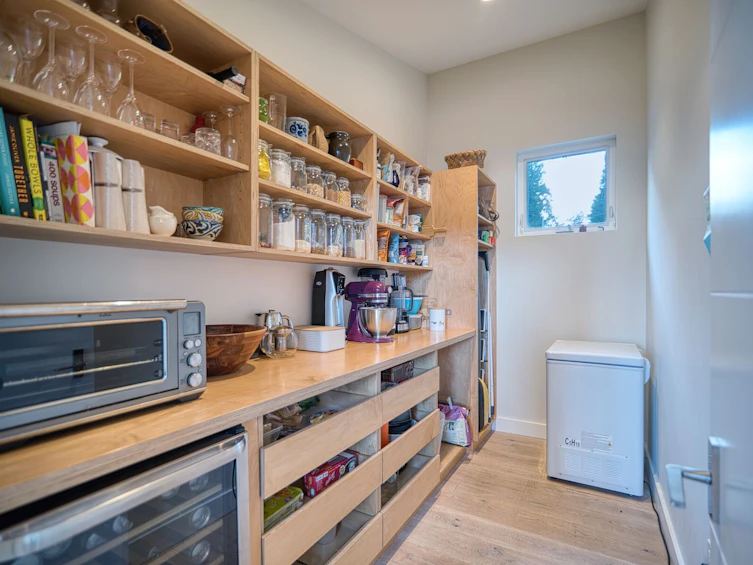 7503 Eureka Place, Halfmoon Bay, BC, V7Z 1A1 - 32