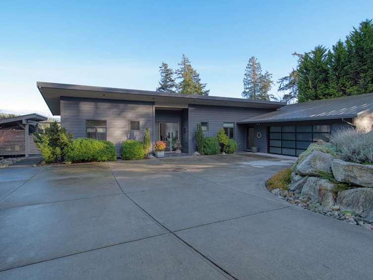 7503 Eureka Place, Halfmoon Bay, BC, V7Z 1A1 - 4
