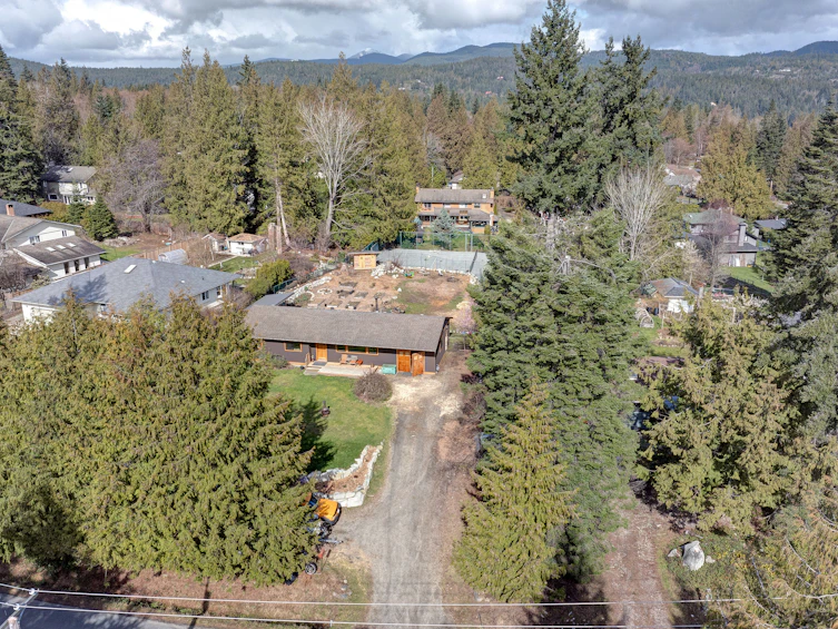 7822 Redrooffs Road, Halfmoon Bay, BC, V7Z 1A4 - 36