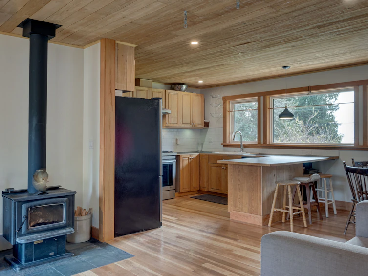 7822 Redrooffs Road, Halfmoon Bay, BC, V7Z 1A4 - 8