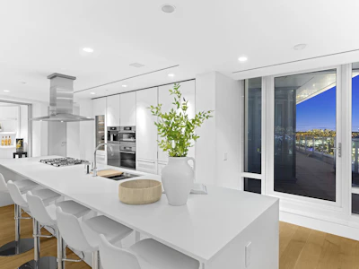 4602-1011 W Cordova Street - 4