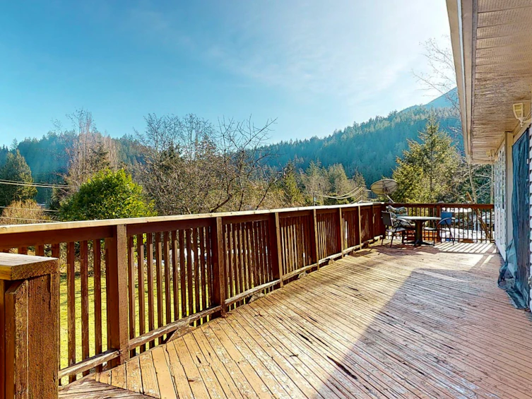 6808 Maple Road, Pender Harbour Egmont, BC, V0N 1N0 - 4