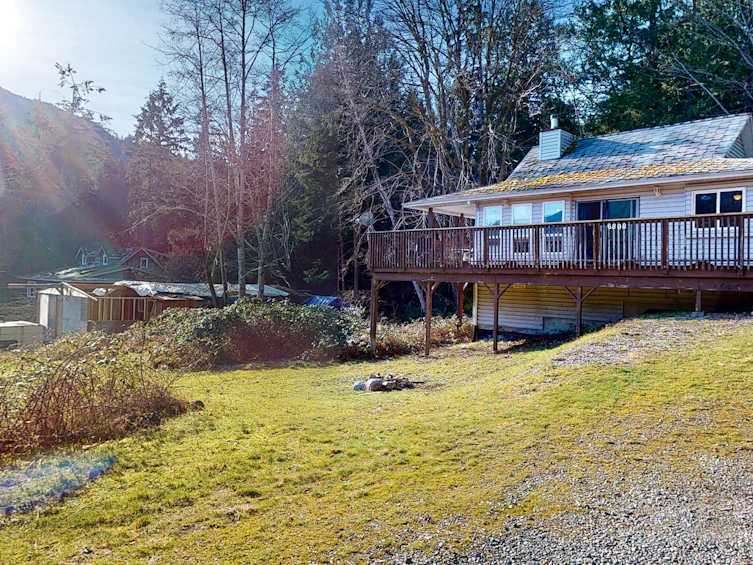 6808 Maple Road, Pender Harbour Egmont, BC, V0N 1N0