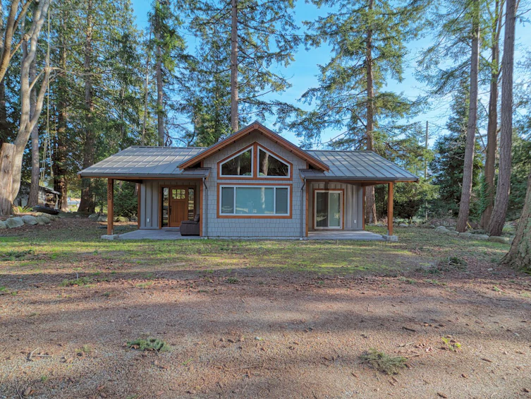 7858-7860 Redrooffs Road, Halfmoon Bay, BC, V7Z 1A4 - 5