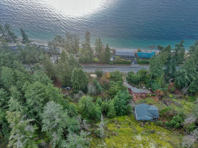 6812 Sunshine Coast Highway, Sechelt, BC, V7Z 0N1 - 6