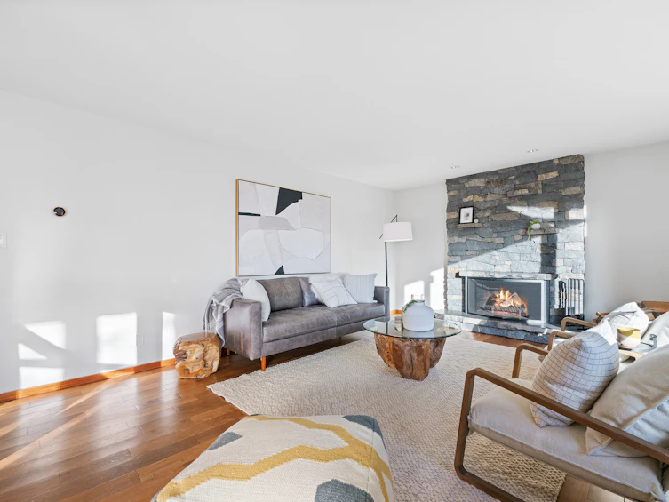 1668 Pierard Road, North Vancouver, BC, V7J 1Y2 - 3