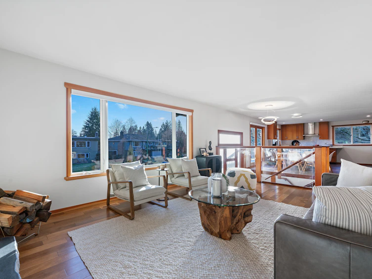 1668 Pierard Road, North Vancouver, BC, V7J 1Y2 - 4
