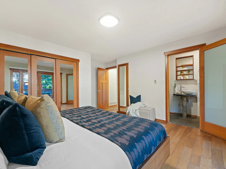 1668 Pierard Road, North Vancouver, BC, V7J 1Y2 - 28