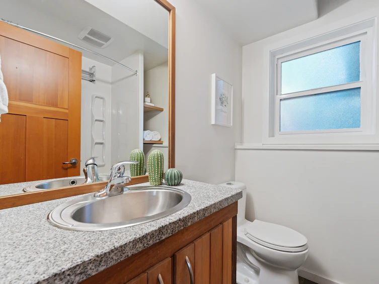 1668 Pierard Road, North Vancouver, BC, V7J 1Y2 - 44