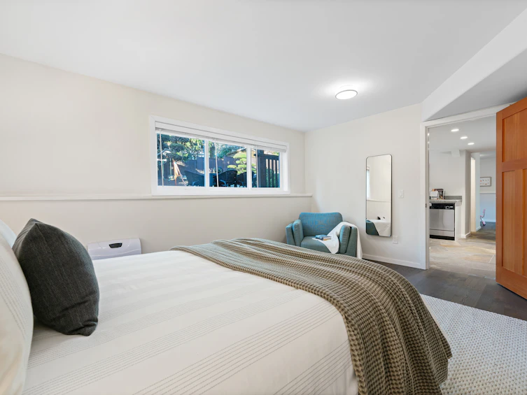1668 Pierard Road, North Vancouver, BC, V7J 1Y2 - 53