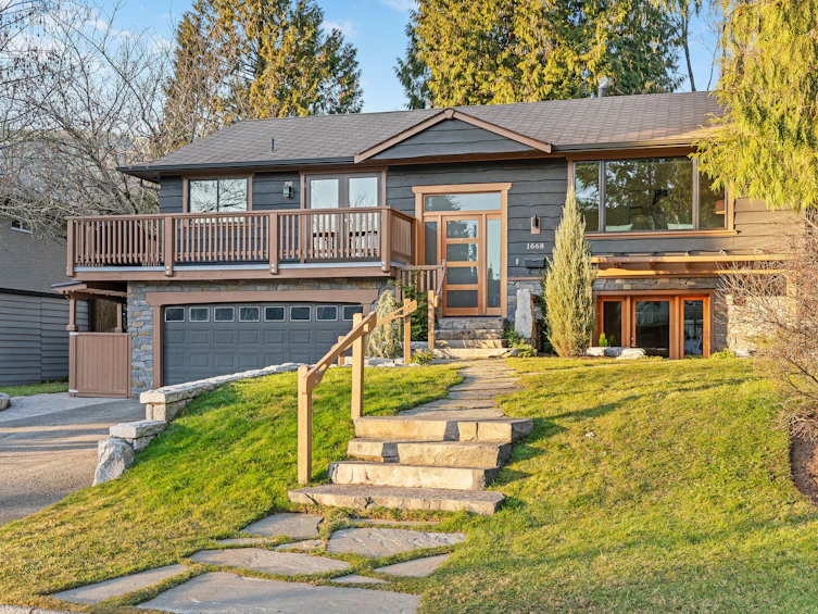 1668 Pierard Road, North Vancouver, BC, V7J 1Y2 - 70