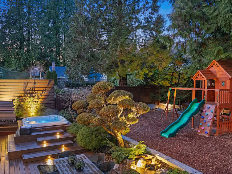 1668 Pierard Road, North Vancouver, BC, V7J 1Y2 - 84