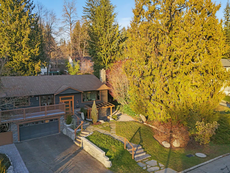 1668 Pierard Road, North Vancouver, BC, V7J 1Y2 - 100