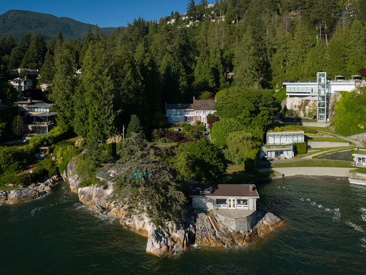 5240 Marine Drive, West Vancouver, BC, V7W 2P8 - 3