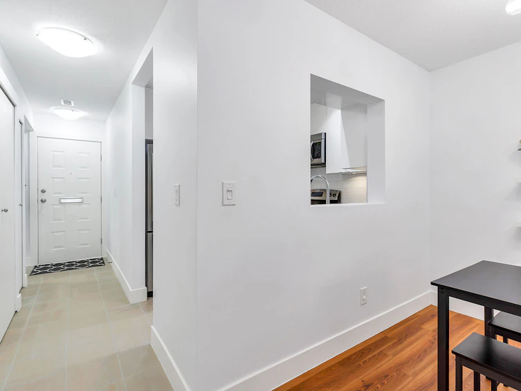 8577 Flowering Place, Burnaby, BC, V5A 4B4 - 3
