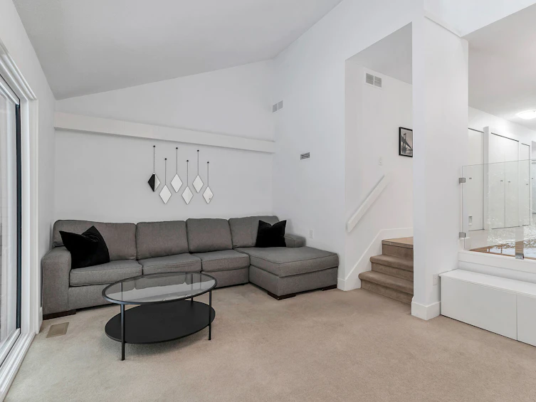 8577 Flowering Place, Burnaby, BC, V5A 4B4 - 14